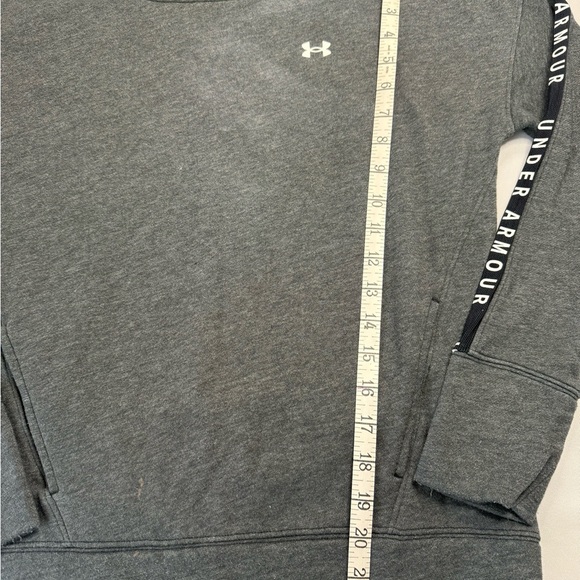 Under Armour Gray Turtleneck Sweater with Relaxed Fit - Picture 4 of 7